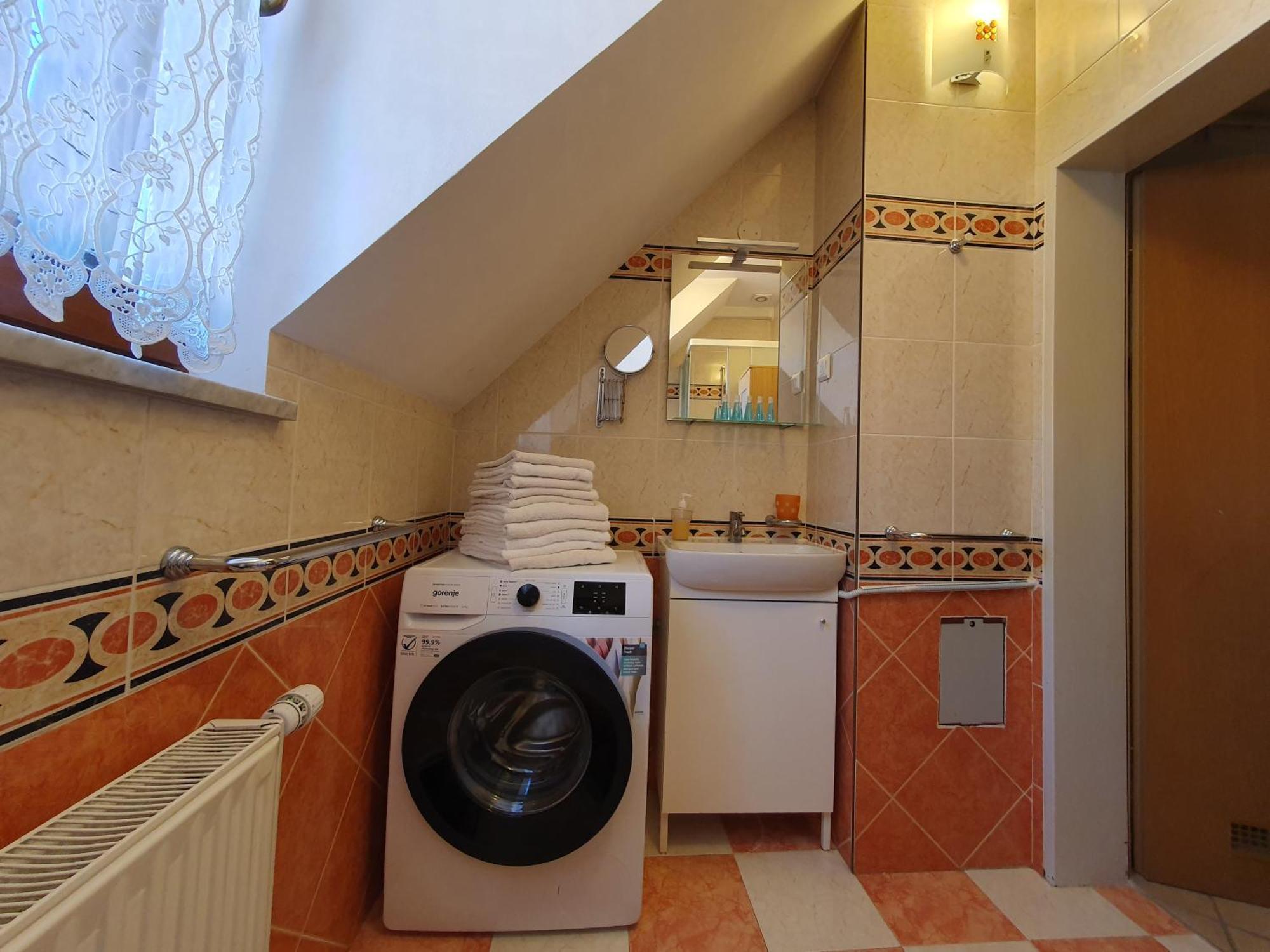 Spacious 2-Bedroom Apartment Zabjak With Ac Tour As Ljubljana Eksteriør billede