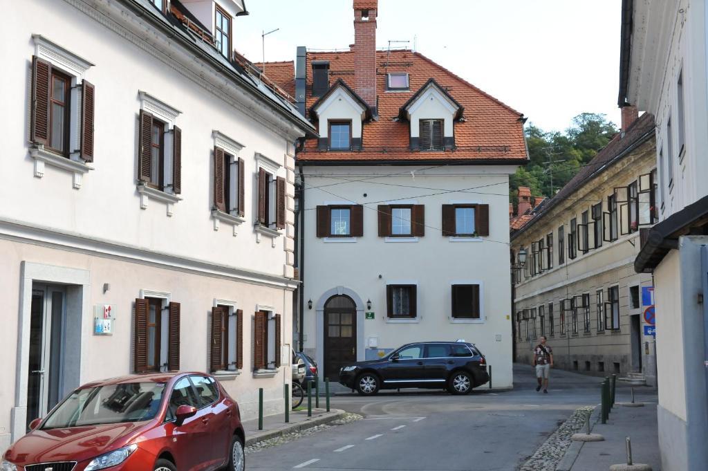 Spacious 2-Bedroom Apartment Zabjak With Ac Tour As Ljubljana Eksteriør billede