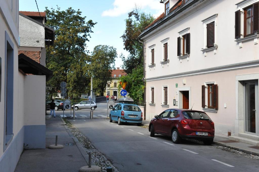 Spacious 2-Bedroom Apartment Zabjak With Ac Tour As Ljubljana Eksteriør billede