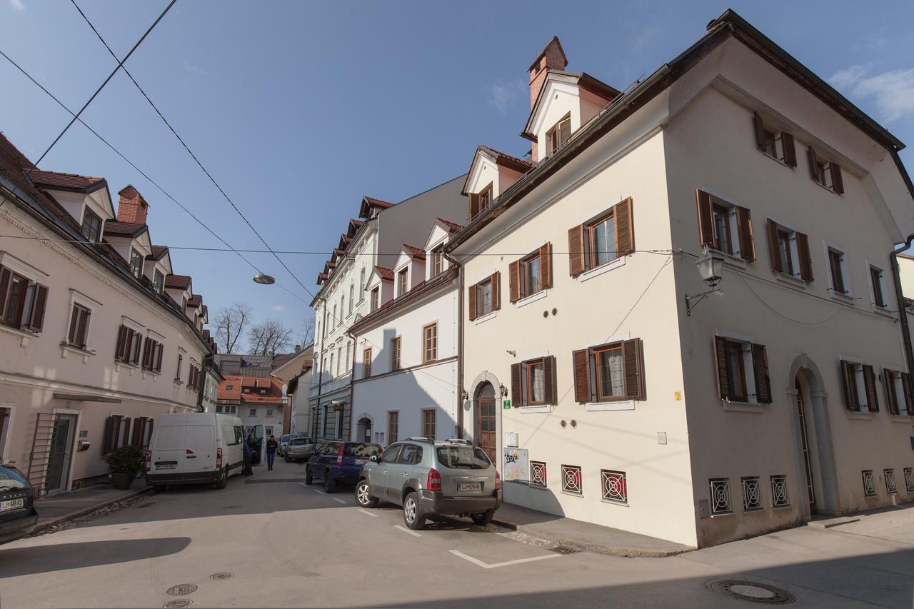 Spacious 2-Bedroom Apartment Zabjak With Ac Tour As Ljubljana Eksteriør billede